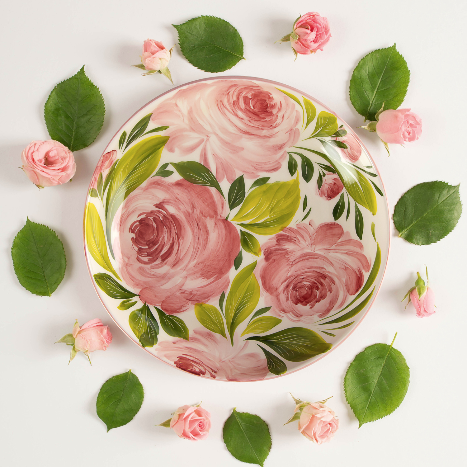 Piatto fondo in ceramica decorata rose