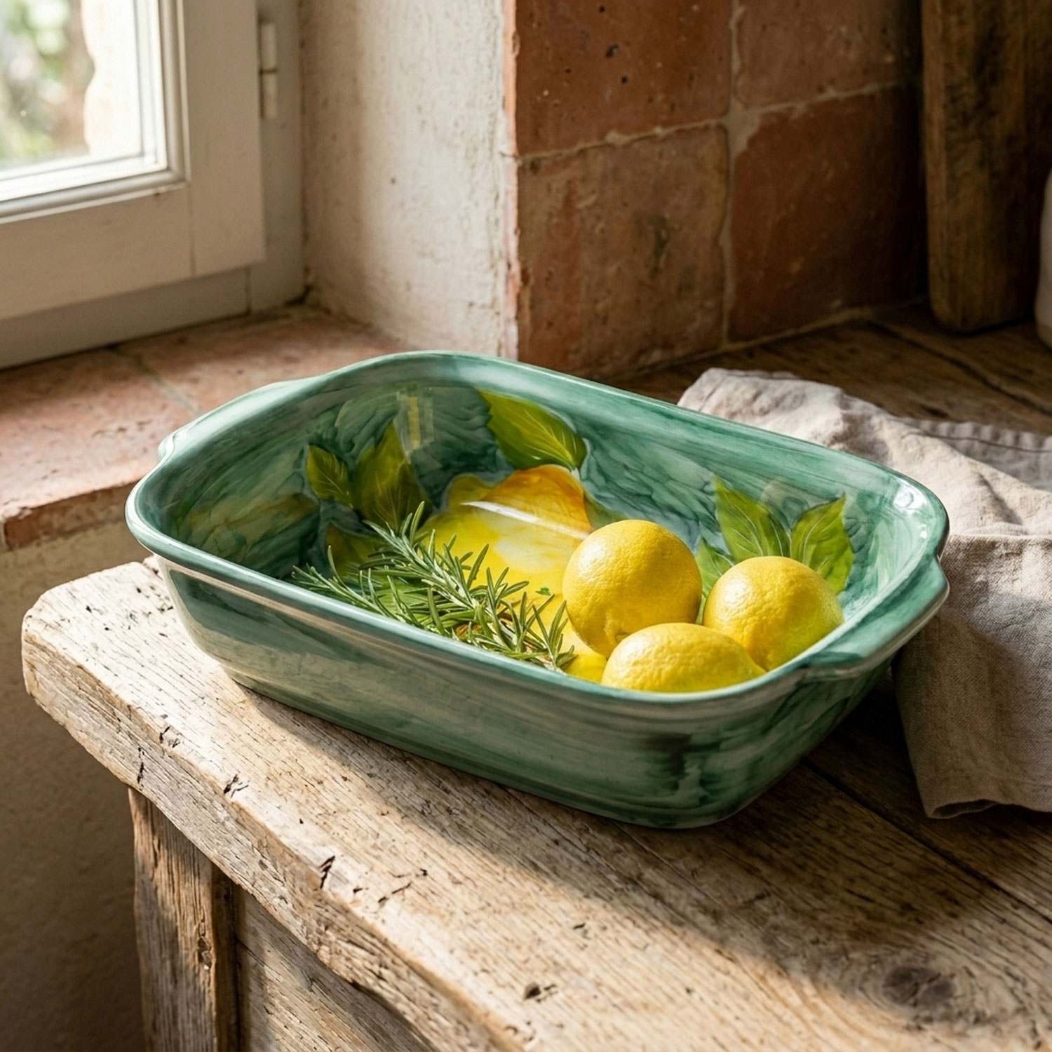 Serving tray with lemons