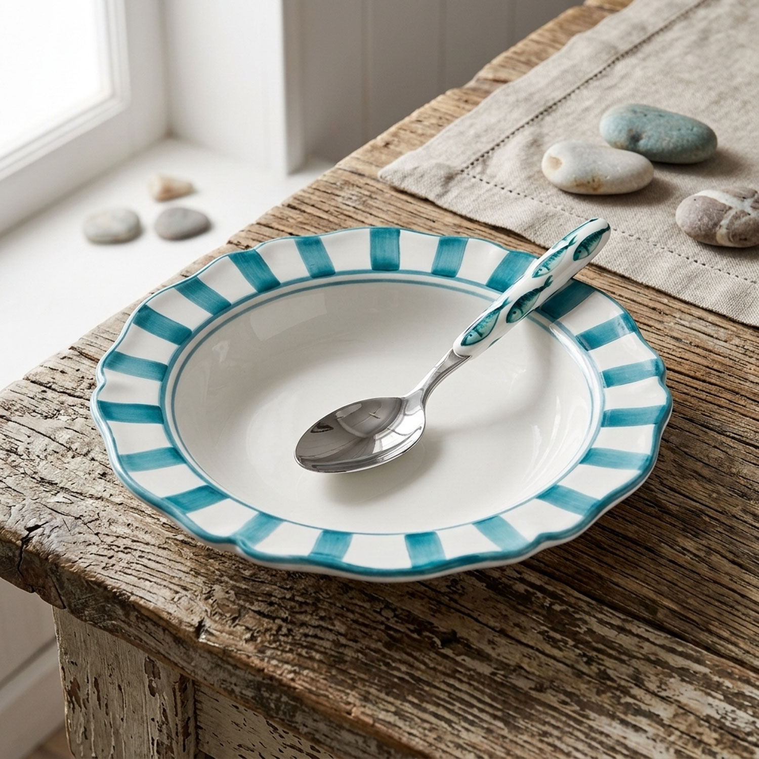 Spoon with fishes