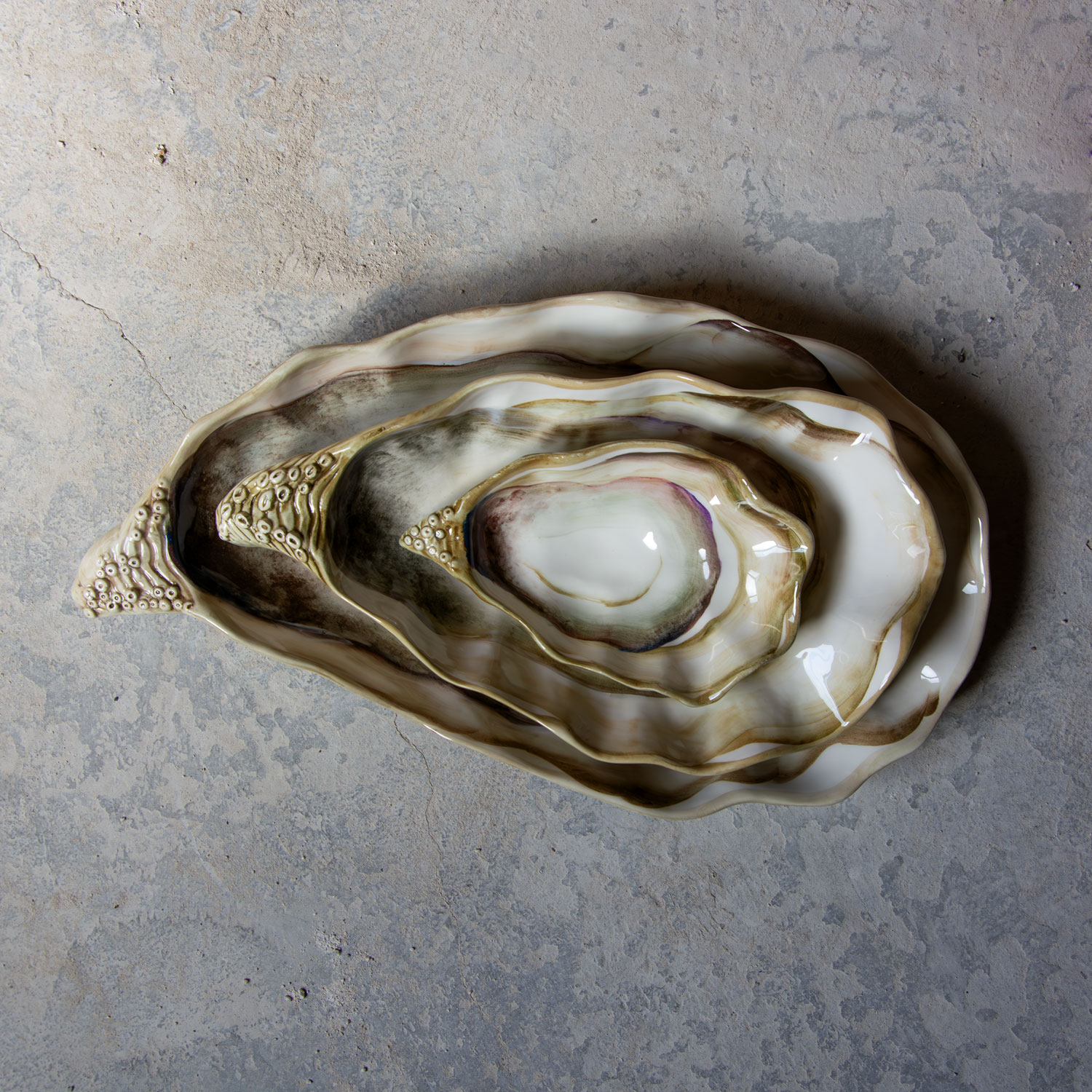 Vassoio piccolo in ceramica decorata ostrica